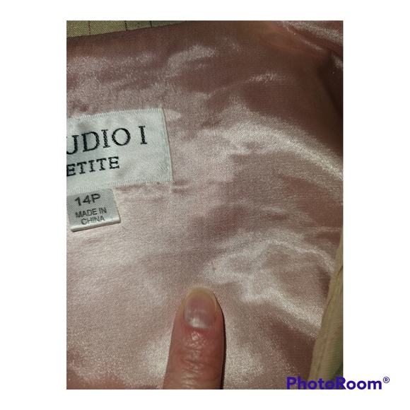 EUC Studio I Petite 2-piece suit, 3/4 length sleeves,  tan w/pinstripes, 14P - Picture 7 of 7